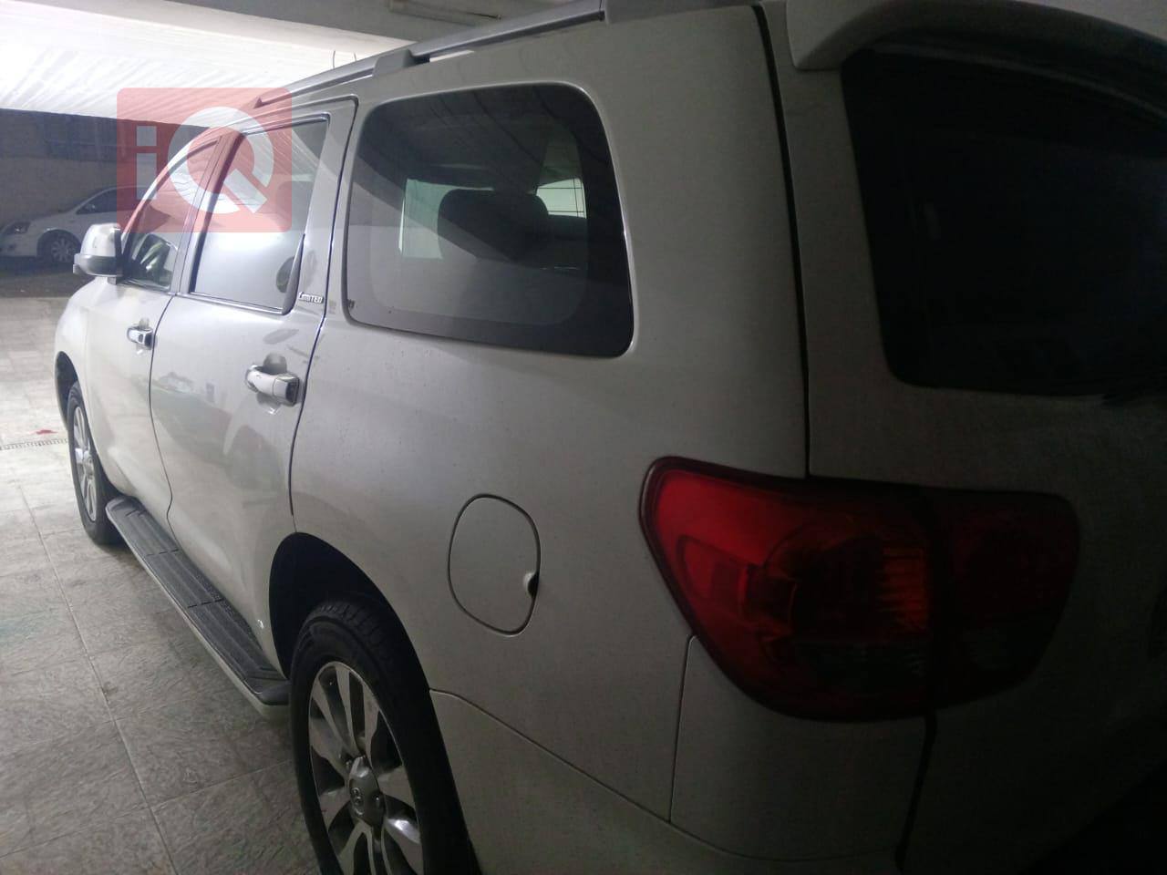 تويوتا سيكويا